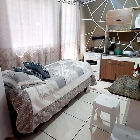 Kitnet K1 Em Torres-Rs - Na Mais Bela Praia Gaucha - Cozinha - Banheiro - Ar Condicionado - Smart Tv 32' - Wi-Fi - Anfitria Superhost No Bnb ภายนอก รูปภาพ