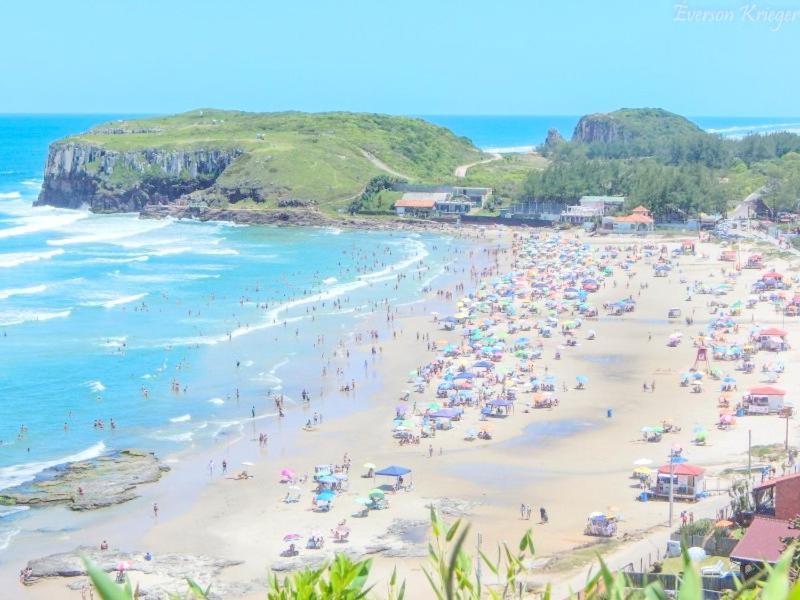 Kitnet K1 Em Torres-Rs - Na Mais Bela Praia Gaucha - Cozinha - Banheiro - Ar Condicionado - Smart Tv 32' - Wi-Fi - Anfitria Superhost No Bnb ภายนอก รูปภาพ