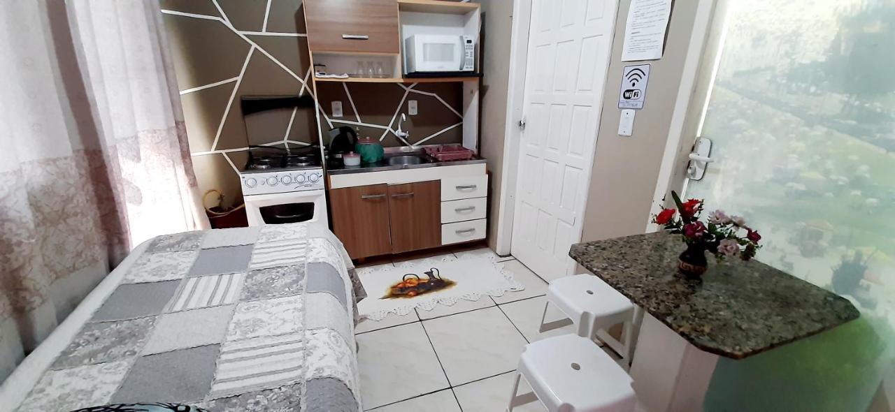 Kitnet K1 Em Torres-Rs - Na Mais Bela Praia Gaucha - Cozinha - Banheiro - Ar Condicionado - Smart Tv 32' - Wi-Fi - Anfitria Superhost No Bnb ภายนอก รูปภาพ