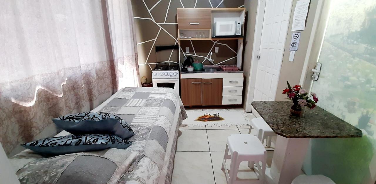 Kitnet K1 Em Torres-Rs - Na Mais Bela Praia Gaucha - Cozinha - Banheiro - Ar Condicionado - Smart Tv 32' - Wi-Fi - Anfitria Superhost No Bnb ภายนอก รูปภาพ