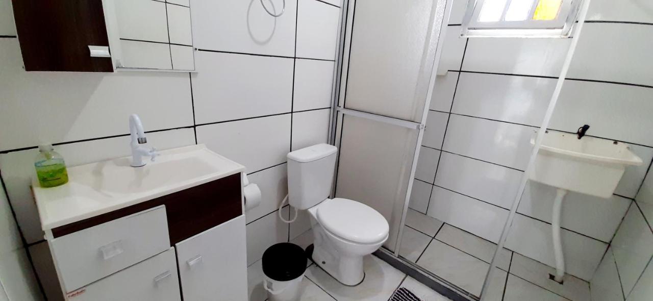 Kitnet K1 Em Torres-Rs - Na Mais Bela Praia Gaucha - Cozinha - Banheiro - Ar Condicionado - Smart Tv 32' - Wi-Fi - Anfitria Superhost No Bnb ภายนอก รูปภาพ